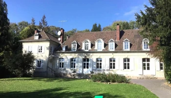 Le Château de Naours et son Gîte - 80260 Naours
