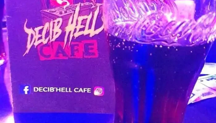 Decibhell Cafe Plats Et Boissons - Esquelbecq