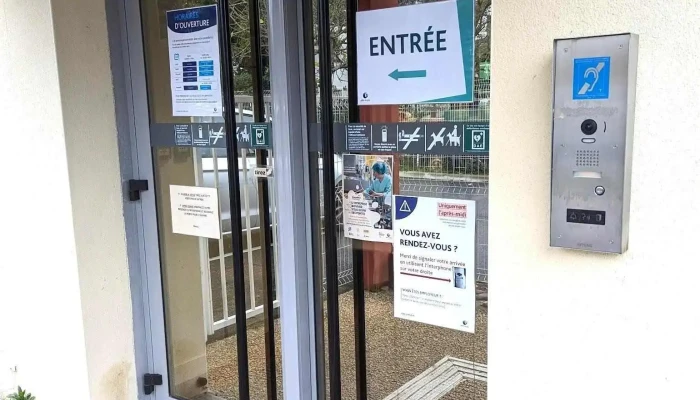 France Travail Ex Pole Emploi Exterieur - Aiguillon