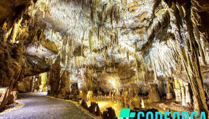 Grotte de Domme - 9 Pl. De La Halle