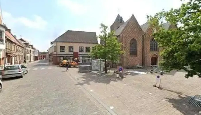 Le Chef Doeuvre Retrouve Street View Et 360deg - Esquelbecq