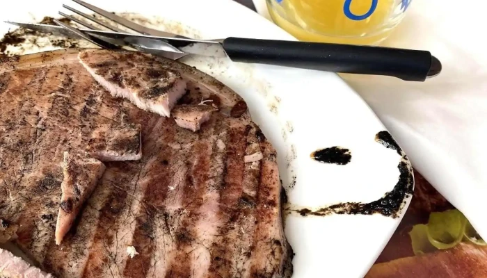 Les Tables Lunch Grill -  Plats Et Boissons - Fresnes-en-tardenois