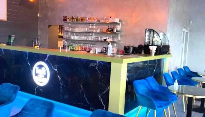 Loft and Coffee Pub - Laigneville