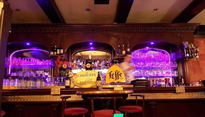 London Dinners Pub Atmosphere - Cambrai