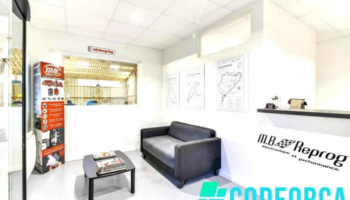 Mb Reprog -    Esquelbecq   Diagnostic Et Reprogrammation Interieur - Esquelbecq