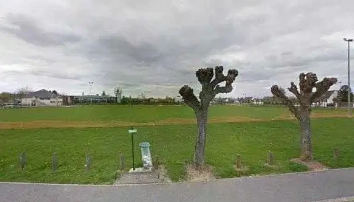 Stade Leon Girard -  Street View Et 360deg - Estrées-saint-denis