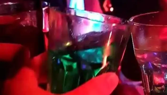 The Take Off Bar Agen -  Videos - Agen